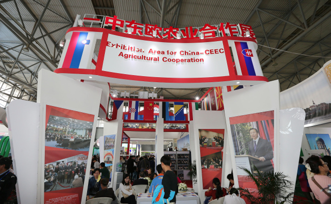 Pamje nga ekspozita e bashkëpunimit të Nismës 17+1