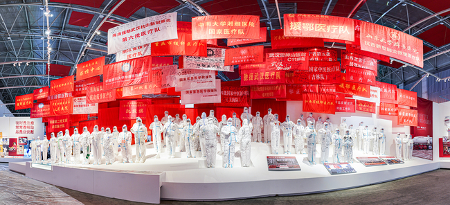 Ekspozitë e luftës anti-epidemike në Wuhan(Foto nga VCG)