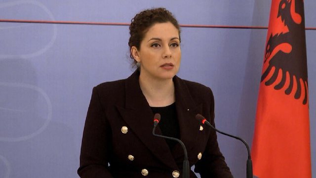 Ministrja e jashtme e Shqipërisë Olta Xhaçka