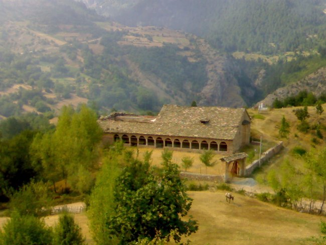 Pamje nga Vithkuqi (Wikipedia)