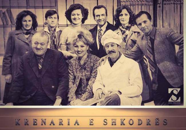 Pauin Preka me trupen e Estrades, ne kembe, djathtas