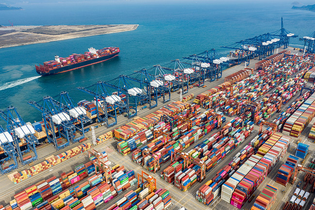 Porti Yantian në qytetin Shenzhen të Kinës Jugore(VCG)