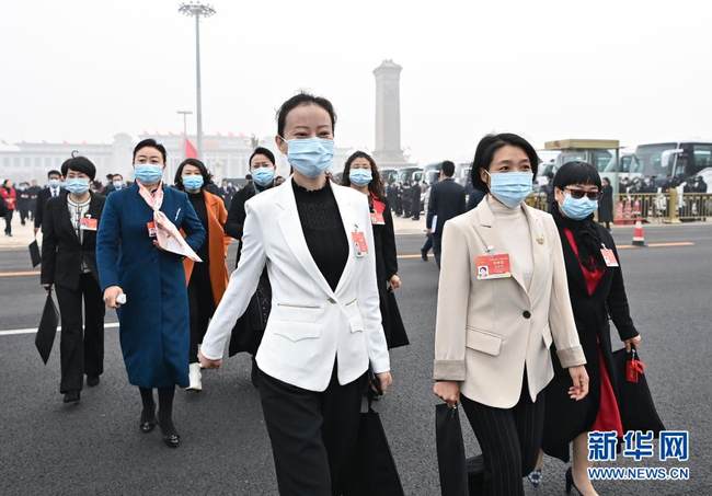 Deputete në sesionet vjetore politike,8 mars,2021, Pekin(Xinhua)