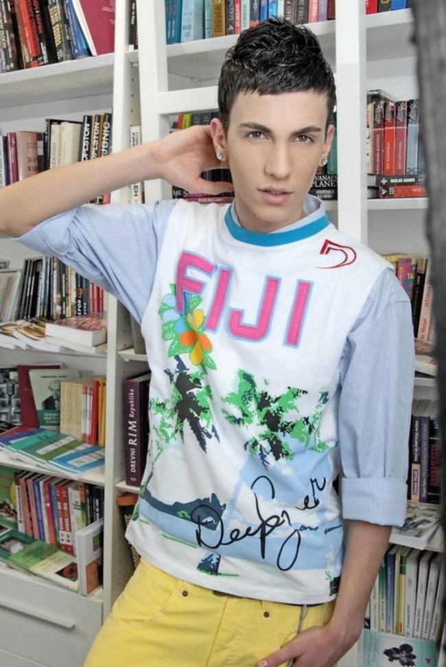 Bertan Asllani adoleshent (Last FM)