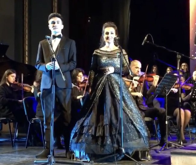 Semir Hoxhaj gjate nje aktiviteti artistik (Facebook)