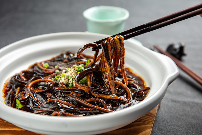 Gatimi me copëzat e ngjalave në Shangai/ VCG