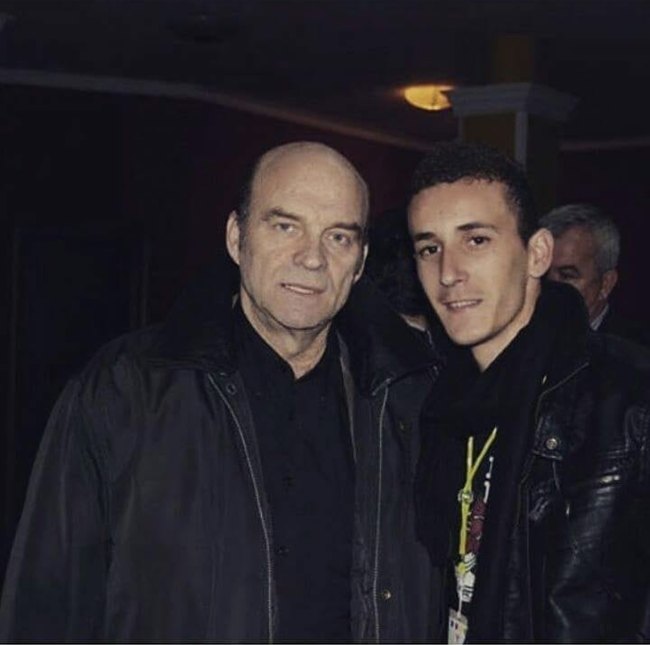 Denardo Neziri me aktorin Ndricim Xhepa (Foto personale)