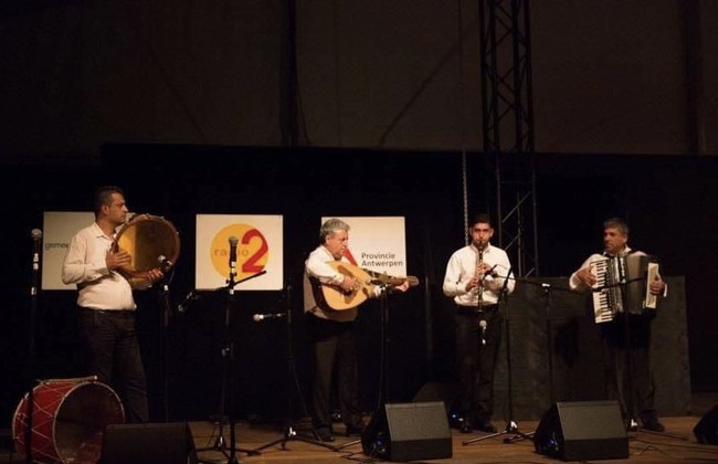 Erald Demiri me grupin e tij muzikor(Foto personale)