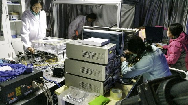 Shkencëtarë kinezë punojnë në Observatorin Ngari(Foto:Xinhua)