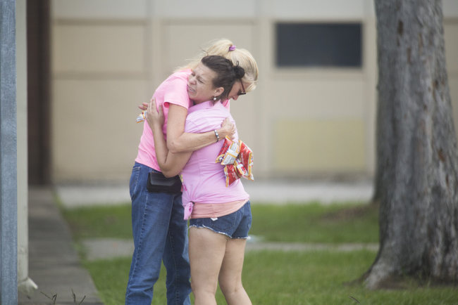 Snímek: 14. února 2018 bylo zabito 17 lidí při střelbě na Střední škole Marjory Stoneman Douglasové v Parklandu na Floridě. (Foto: CNS)