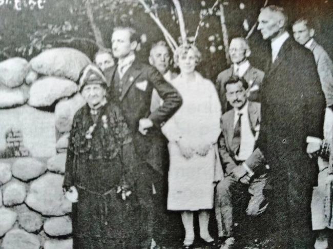 La konkretaj revuloj