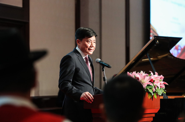 Der Chinesische Botschafter in Deutschland Wu Ken beim Empfang