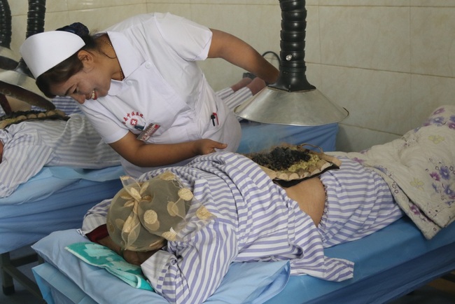 Maierhaba spricht fließend Chinesisch und ist unter den Patienten verschiedener ethnischer Gruppen sehr beliebt.