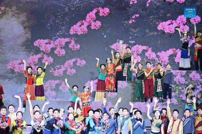 Ένα Φεστιβάλ Τέχνης των εθνικών μειονοτήτων της Κίνας ξεκίνησε στις 31 Αυγούστου στο Πεκίνο, πρωτεύουσα της Κίνας. (φωτογραφία / Xinhua)