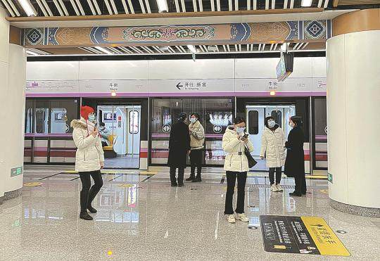 Η γραμμή 19 του μετρό του Πεκίνου ξεκίνησε να λειτουργεί στις 31 Δεκεμβρίου. (China Daily/Cao Xia)