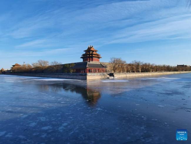Ένας πυργίσκος του Μουσείου του Παλατιού στο Πεκίνο, πρωτεύουσα της Κίνας, 3 Φεβρουαρίου 2022. (Xinhua/Ding Hongfa)