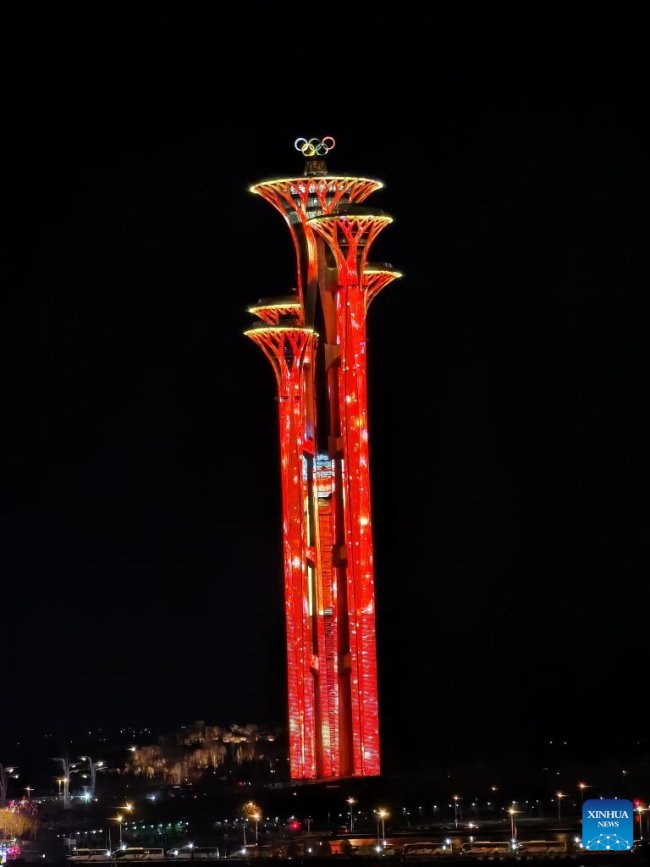 Ο Ολυμπιακός Πύργος του Πεκίνου στο Πεκίνο, πρωτεύουσα της Κίνας, 4 Φεβρουαρίου 2022. (Xinhua/Tu Ming)