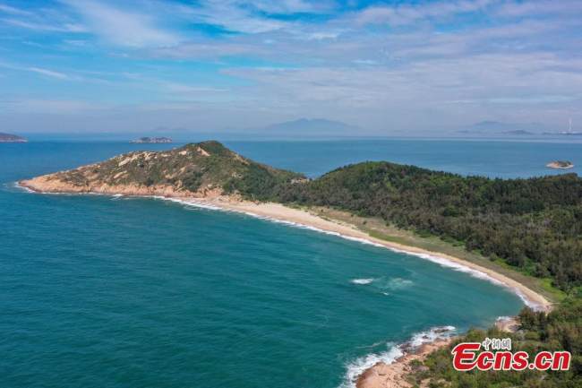 Αεροφωτογραφία του Εθνικού Φυσικού Καταφυγίου Θαλάσσιας Χελώνας του Χουιντόνγκ στην επαρχία Γκουανγκντόνγκ της νότιας Κίνας, 18 Μαΐου 2022. (Φωτογραφία: China News Service) 