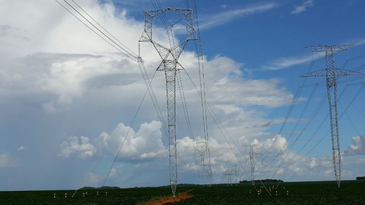 Chineses constroem corredor de energia no Brasil