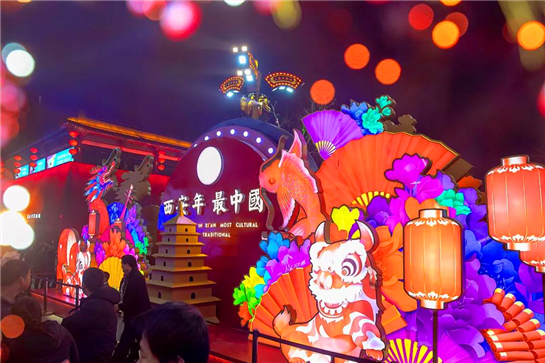 Aberta cidade Datang que nunca anoitece: Chinatown moderna em Xi’an