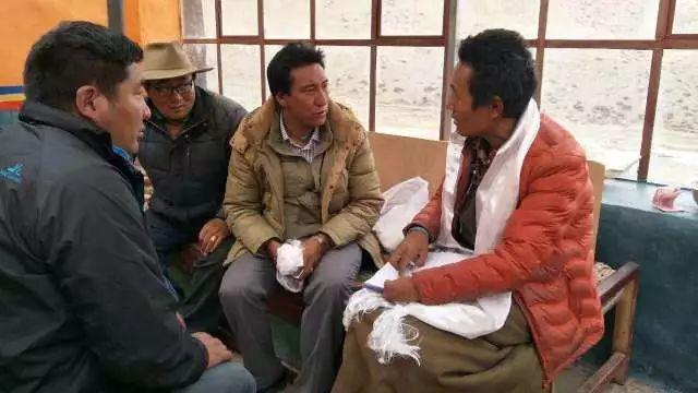 Aldeão tibetano tirou toda a aldeia da pobreza por meio do turismo