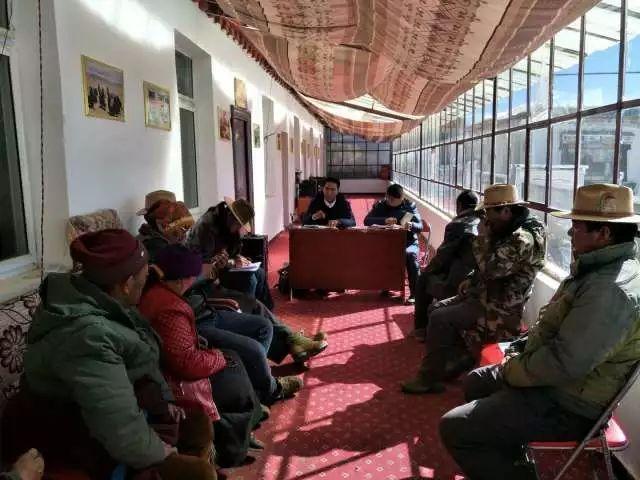 Aldeão tibetano tirou toda a aldeia da pobreza por meio do turismo