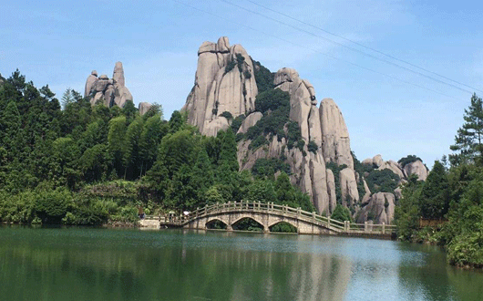 Munţii Yandang şi Taimu