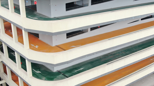 Parcarea cu 15 etaje