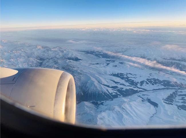 Zburând peste munții Tianshan