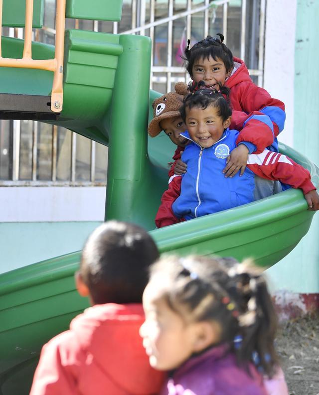 Comunitatea Hongxing înseamnă o viață decentă Comunitatea Hongxing înseamnă o viață decentă