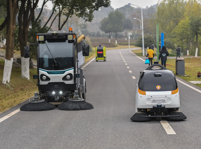 Mașină de curățat stradal