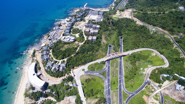 Peisaje splendide de-a lungul autostrăzilor din China