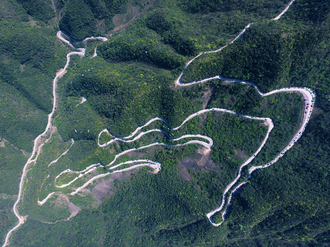 Peisaje splendide de-a lungul autostrăzilor din China