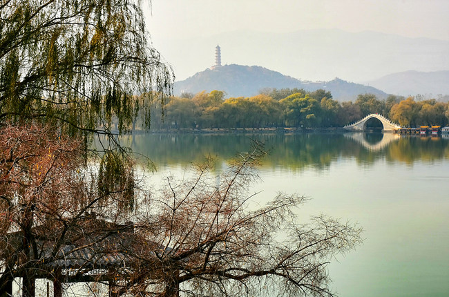 Plimbare la Palatul de Vară, la începutul iernii