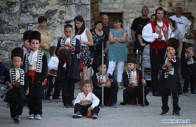 Održana Sinjska alka za decu u Hrvatskoj Održana Sinjska alka za decu u Hrvatskoj