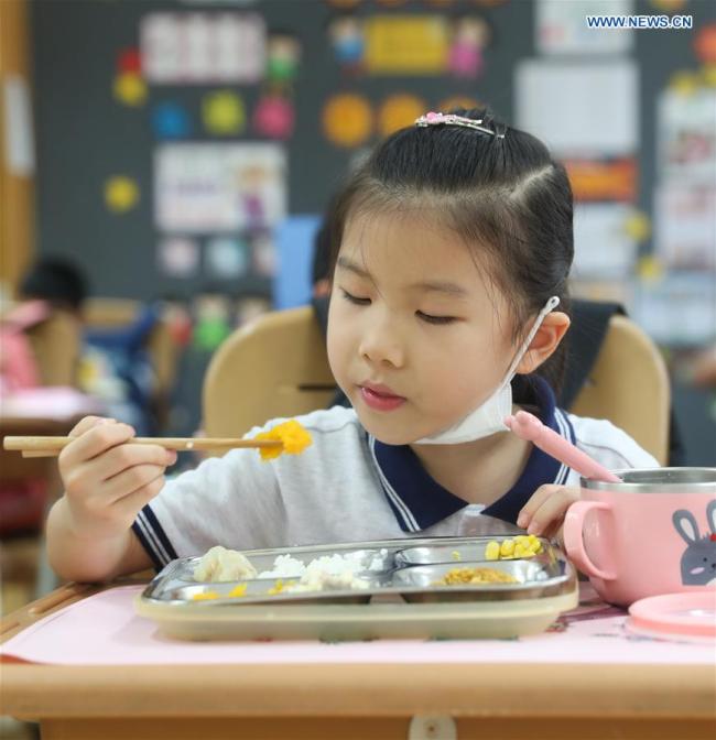 Kineske škole podižu svest učenika o ceni hrane