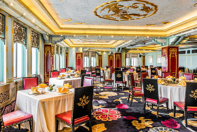 Koji hotel je simbol Šangaja? Ovo je legendarni Hotel mira!