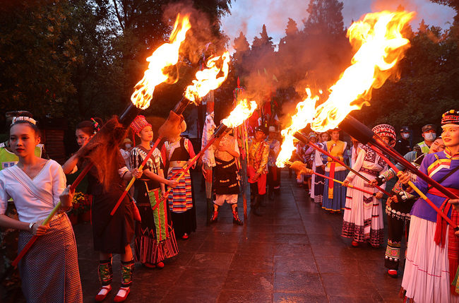 Održan „orijentalni karneval“ u Junanu