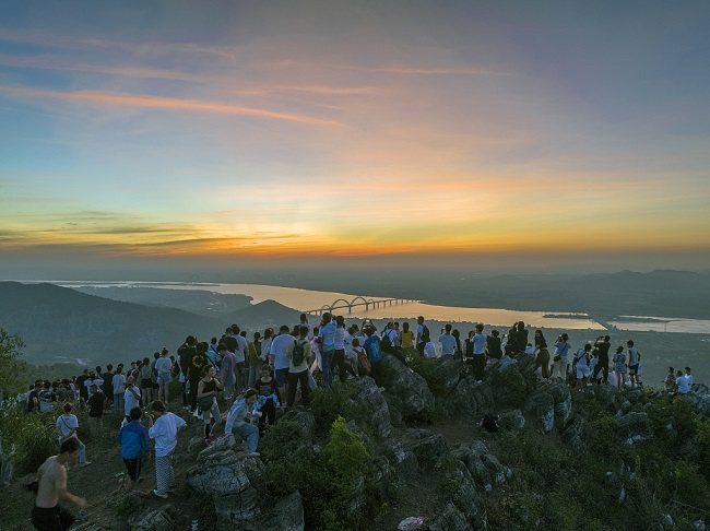 Izlazak sunca u Sijangjangu